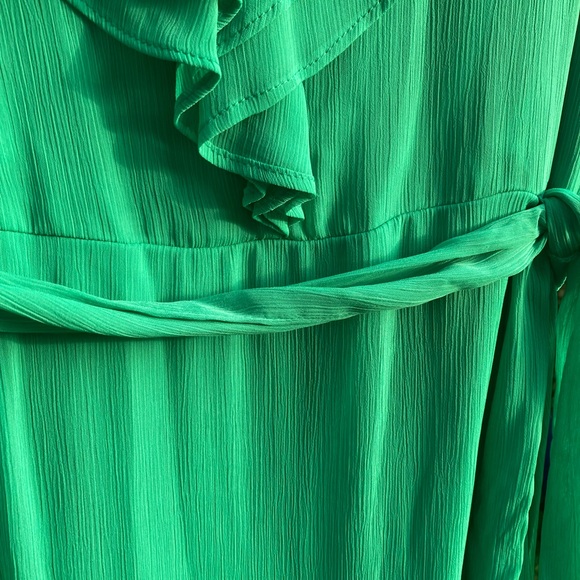 DKNY size 14, but due to bias can fit 10 or a 12. Brand new! - Picture 4 of 6